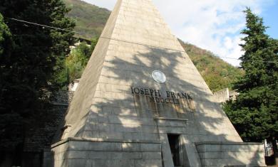 Laglio Pyramid on Lake Como - REA - Restauro e Arte